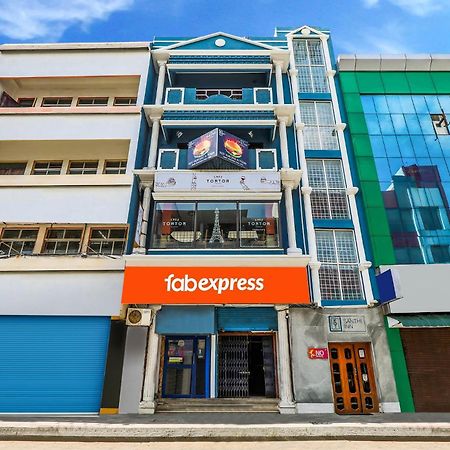 Fabexpress Santhi Inn - 500 Meters From Promenade Beach Puduččéri Exteriér fotografie